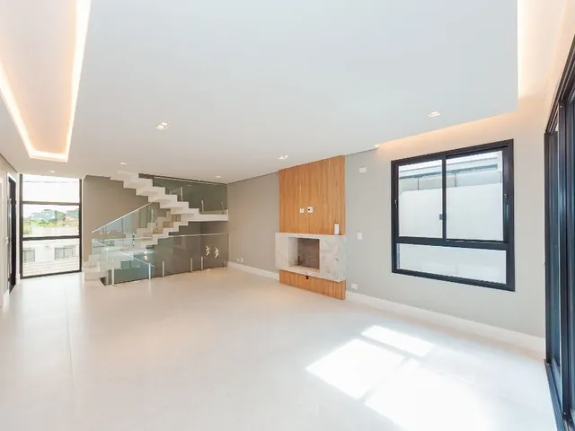 Casa com 290m² 3 quartos e 5 banheiros, à venda, no bairro Santa Felicidade em Curitiba
