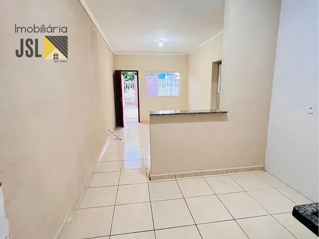 Casa com 56m² 2 quartos e 1 banheiro, à venda, no bairro Village das Flores em Caçapava