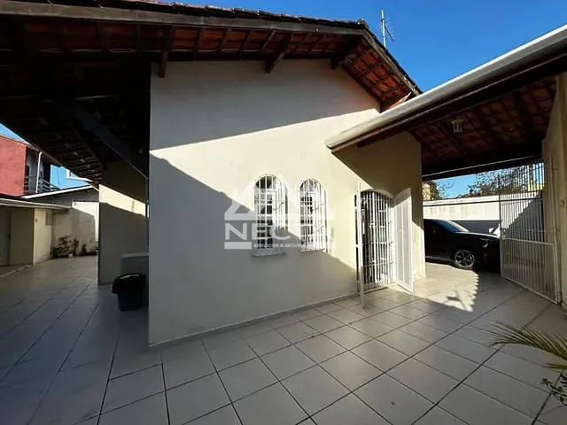 Casa com 215m² 2 quartos e 3 banheiros, à venda, no bairro Massaguaçu em Caraguatatuba