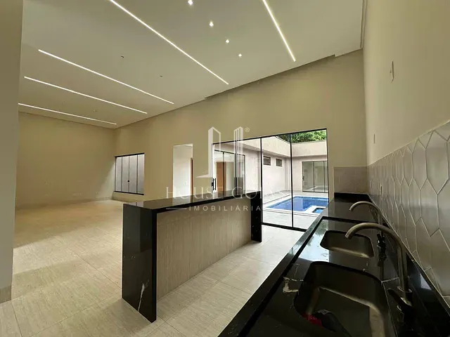 Casa com 360m² 3 quartos e 2 banheiros, à venda, no bairro Setor Faiçalville em Goiânia