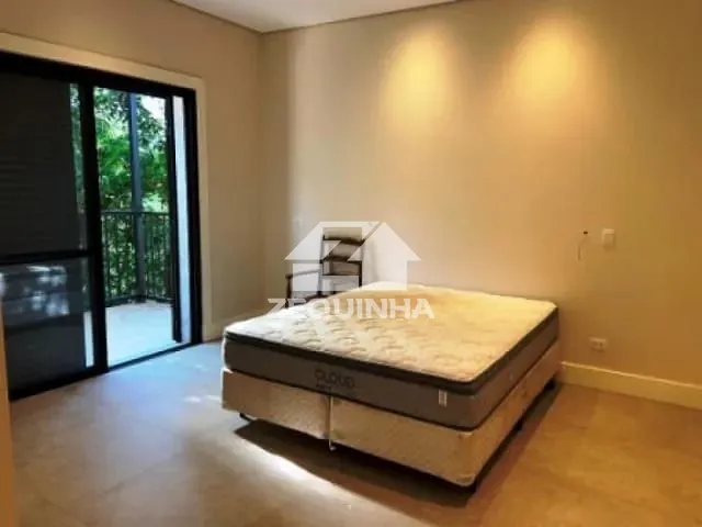 Casa com 1200m² 6 quartos e 8 banheiros, à venda, no bairro Estancia Parque Atibaia em Atibaia