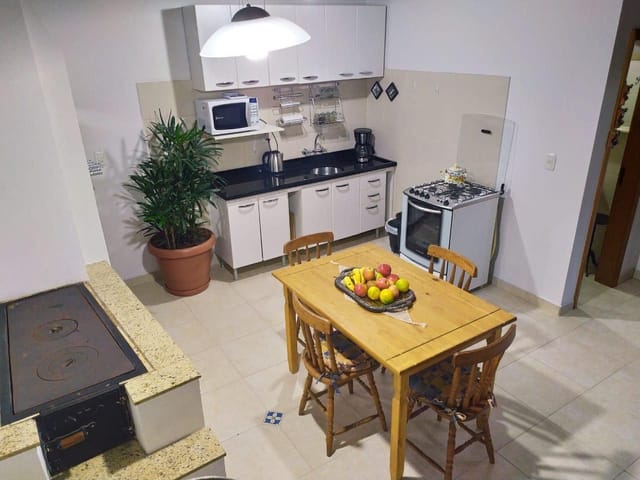 Casa 3 quartos e 3 banheiros, à venda, no bairro Desvio Rizzo em Caxias do Sul