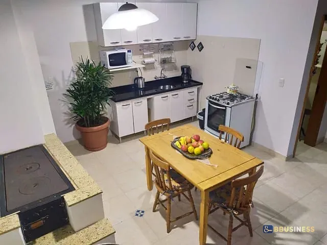 Casa 3 quartos e 3 banheiros, à venda, no bairro Desvio Rizzo em Caxias do Sul