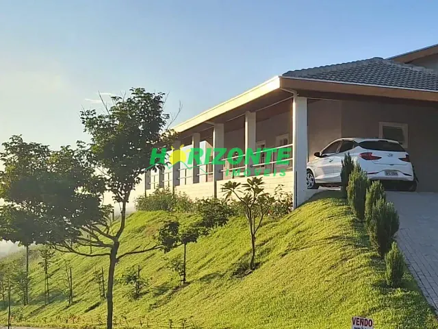 Casa 3 quartos e 3 banheiros, à venda, no bairro Condomínio Residencial Mantiqueira em São José dos Campos