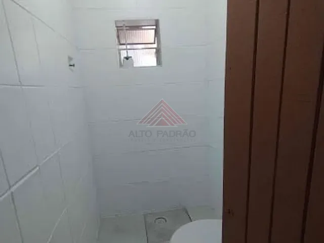 Casa com 250m² 5 quartos e 3 banheiros, à venda, no bairro Jardim Luzitano em Mauá