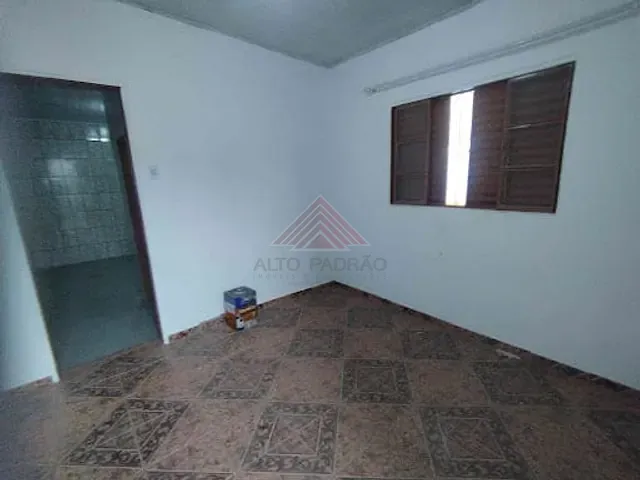 Casa com 250m² 5 quartos e 3 banheiros, à venda, no bairro Jardim Luzitano em Mauá