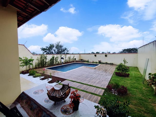 Casa com 322m² 3 quartos e 1 banheiro, à venda, no bairro Residencial e Comercial Cidade Jardim em Pindamonhangaba