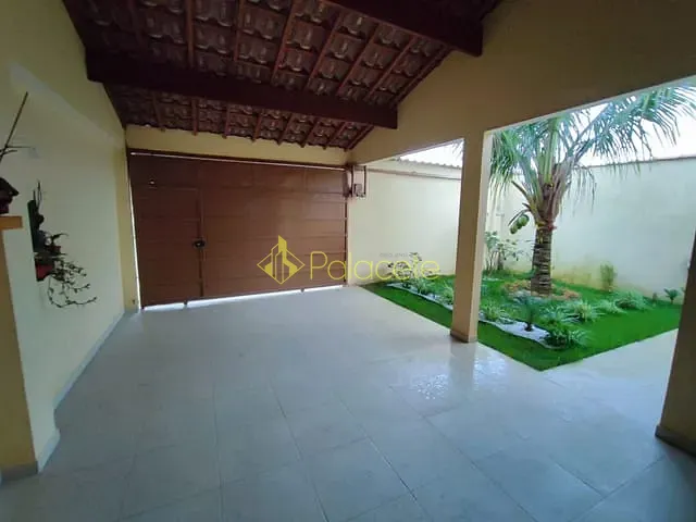 Casa com 322m² 3 quartos e 1 banheiro, à venda, no bairro Residencial e Comercial Cidade Jardim em Pindamonhangaba