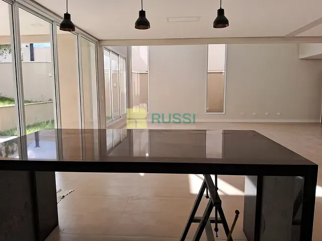 Casa com 451m² 4 quartos e 1 banheiro, à venda, no bairro Condomínio Residencial Monaco em São José dos Campos