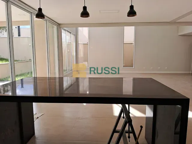 Casa com 451m² 4 quartos e 1 banheiro, à venda, no bairro Condomínio Residencial Monaco em São José dos Campos