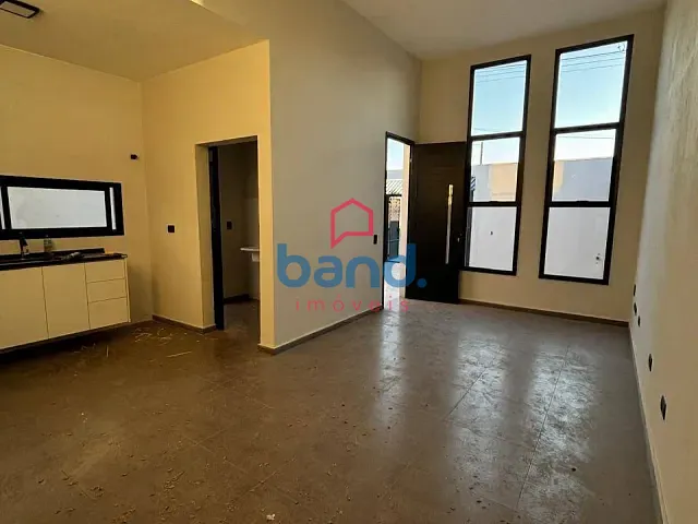 Casa 2 quartos e 2 banheiros, à venda, no bairro Loteamento Residencial Terras do Porto em Porto Feliz