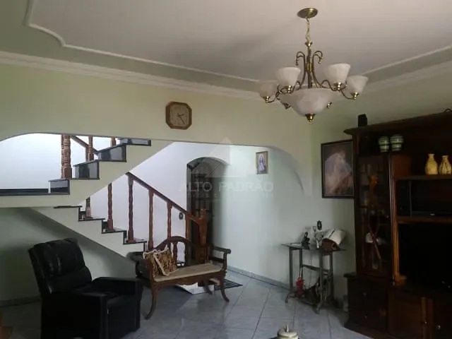 Casa com 150m² 3 quartos e 2 banheiros, à venda, no bairro Parque São Vicente em Mauá
