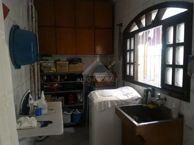 Casa com 150m² 3 quartos e 2 banheiros, à venda, no bairro Parque São Vicente em Mauá