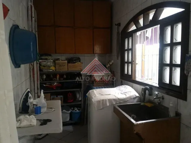 Casa com 150m² 3 quartos e 2 banheiros, à venda, no bairro Parque São Vicente em Mauá
