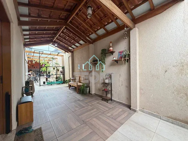 Casa 3 quartos e 2 banheiros, à venda, no bairro Continental III em Taubaté