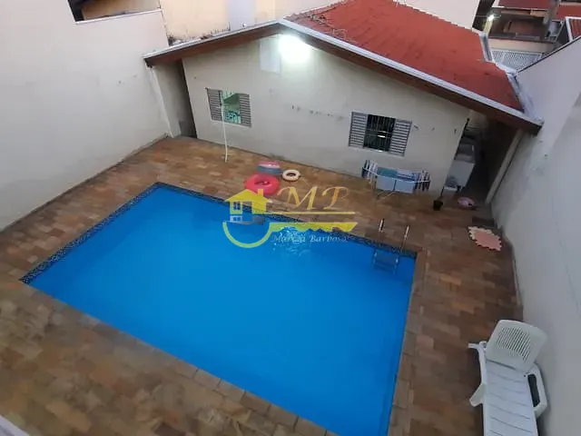 Casa com 300m² 5 quartos e 3 banheiros, à venda, no bairro Parque Dom Pedro II em Campinas