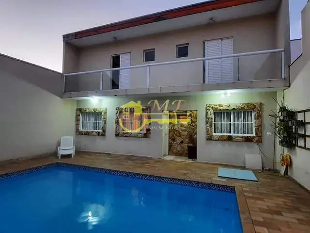 Casa com 300m² 5 quartos e 3 banheiros, à venda, no bairro Parque Dom Pedro II em Campinas