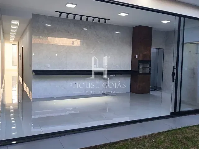 Casa com 225m² 3 quartos e 2 banheiros, à venda, no bairro Jardim Helvécia em Aparecida de Goiânia