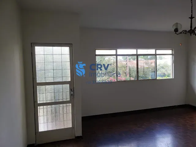 Casa com 375m² 3 quartos e 4 banheiros, à venda, no bairro Quebec em Londrina