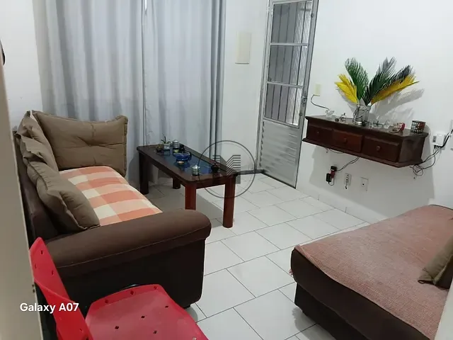 Casa 2 quartos e 1 banheiro, à venda, no bairro Vila Brasil em Guaratinguetá