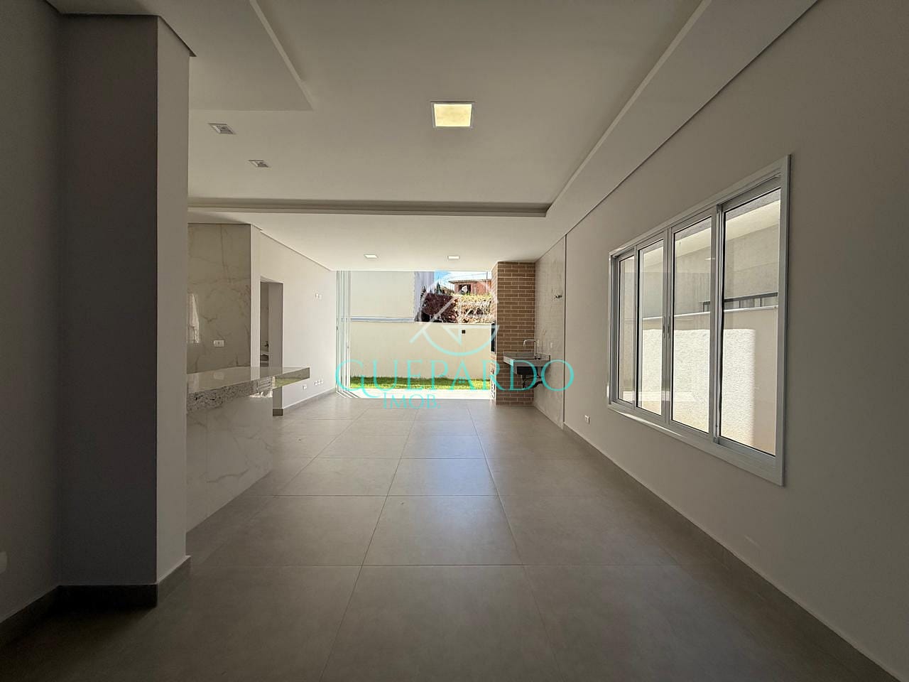Casa à venda com 3 quartos, 206m² - Foto 5