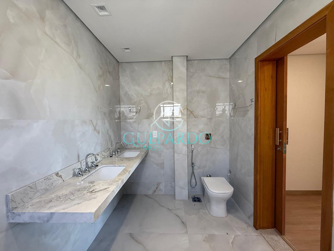 Casa à venda com 3 quartos, 206m² - Foto 25