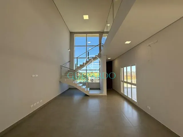 Casa com 250m² 3 quartos e 3 banheiros, à venda, no bairro Gleba Simon Frazer em Londrina