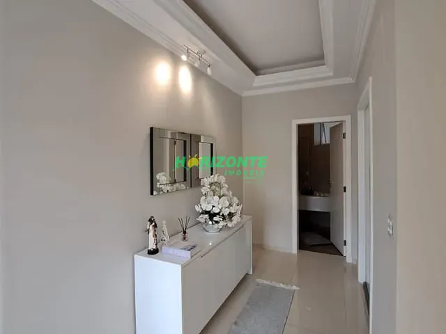 Casa com 360m² 6 quartos e 7 banheiros, à venda, no bairro Urbanova em São José dos Campos