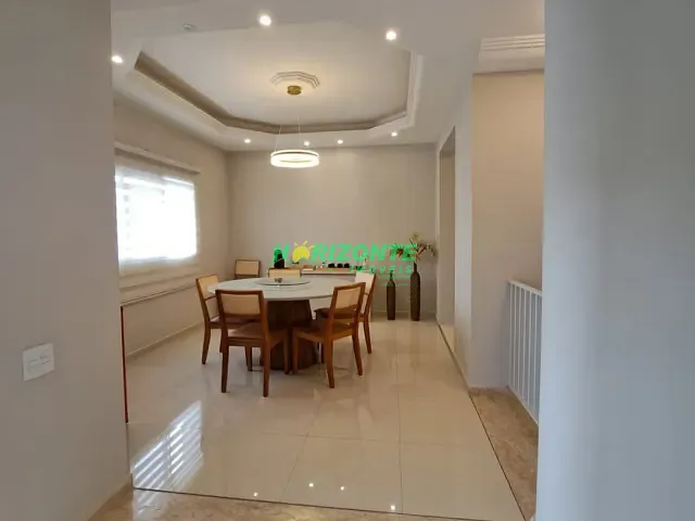 Casa com 360m² 6 quartos e 7 banheiros, à venda, no bairro Urbanova em São José dos Campos