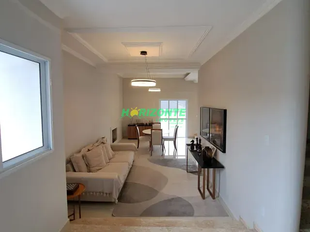 Casa com 360m² 6 quartos e 7 banheiros, à venda, no bairro Urbanova em São José dos Campos