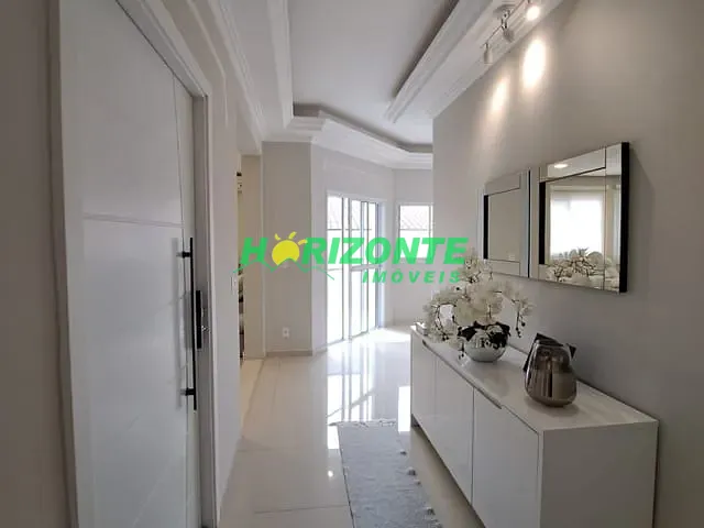 Casa com 360m² 6 quartos e 7 banheiros, à venda, no bairro Urbanova em São José dos Campos