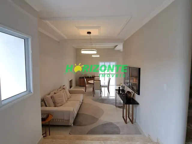 Casa com 360m² 6 quartos e 7 banheiros, à venda, no bairro Urbanova em São José dos Campos