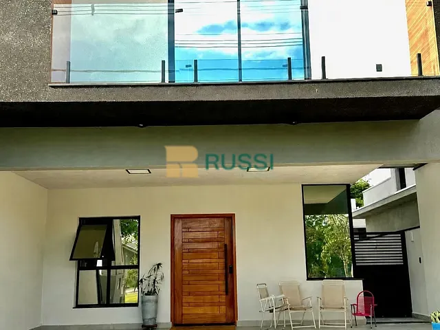 Casa com 200m² 4 quartos e 4 banheiros, à venda, no bairro Jardim Jacinto em Jacareí