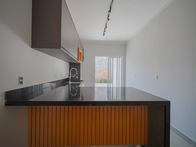 Casa com 200m² 3 quartos e 2 banheiros, à venda, no bairro Chácara Real (Caucaia do Alto) em Cotia
