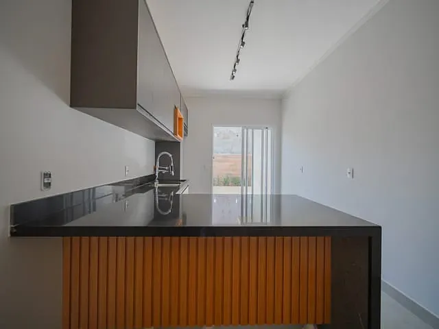 Casa com 200m² 3 quartos e 2 banheiros, à venda, no bairro Chácara Real (Caucaia do Alto) em Cotia