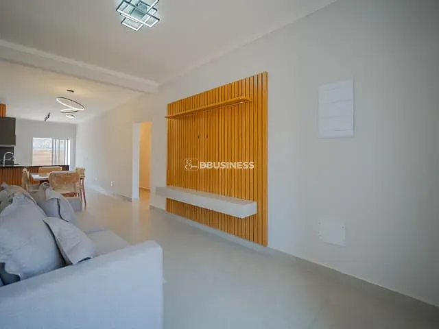 Casa com 200m² 3 quartos e 2 banheiros, à venda, no bairro Chácara Real (Caucaia do Alto) em Cotia