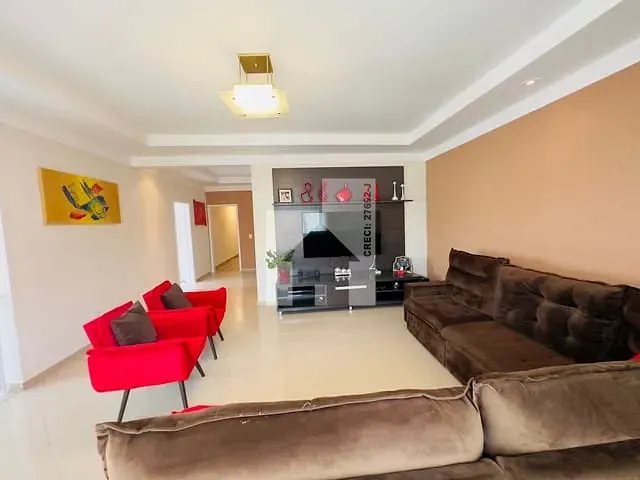 Casa com 372m² 3 quartos e 4 banheiros, à venda, no bairro Horto Santo Antonio em Jundiaí