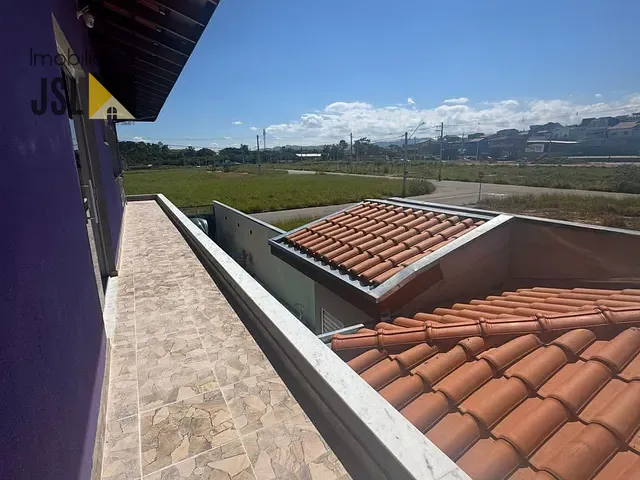 Casa com 160m² 2 quartos e 3 banheiros, à venda, no bairro Loteamento Pitangueiras em Caçapava