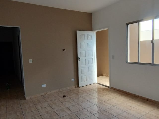 Foto do Casa - Casa para alugar com salão embaixo + terraço - Ótimo para morar e montar seu negócio!! Continental 2 - Guarulhos | Imobiliária Compare