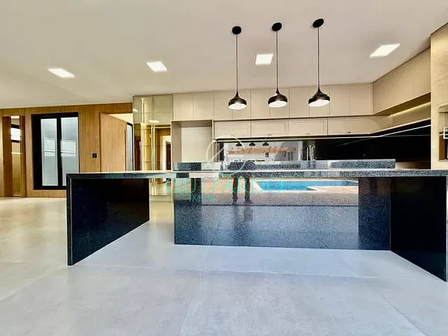 Casa com 501m² 3 quartos e 4 banheiros, à venda, no bairro Recanto do Salto em Londrina