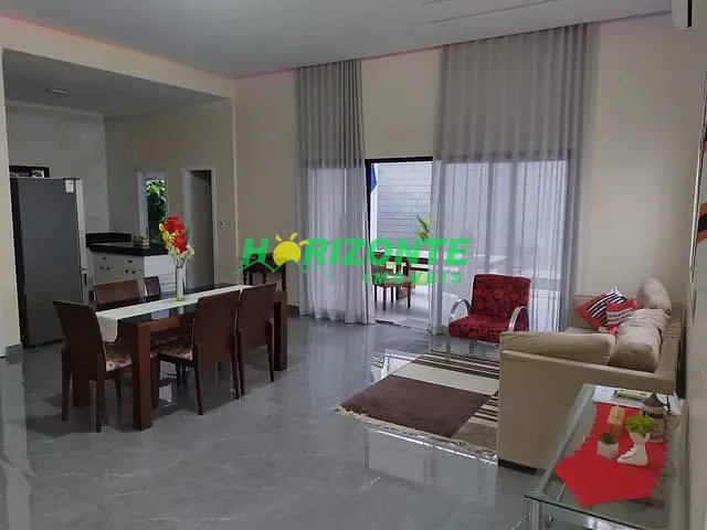 Casa 3 quartos e 4 banheiros, à venda, no bairro Urbanova em São José dos Campos