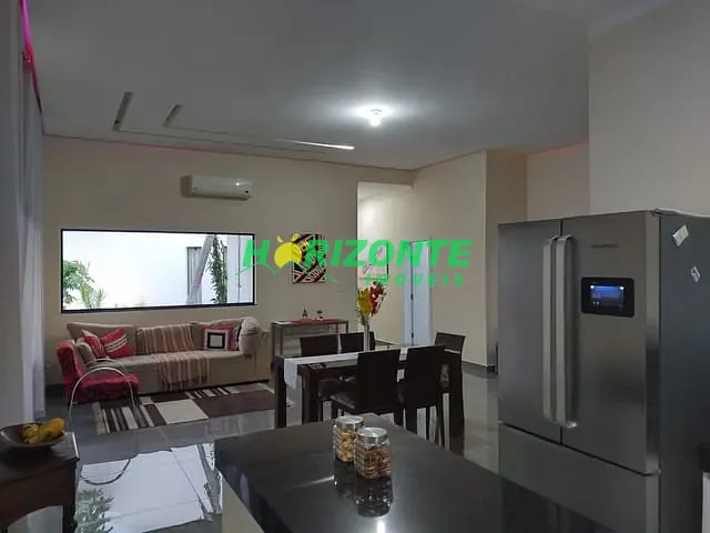 Casa 3 quartos e 4 banheiros, à venda, no bairro Urbanova em São José dos Campos