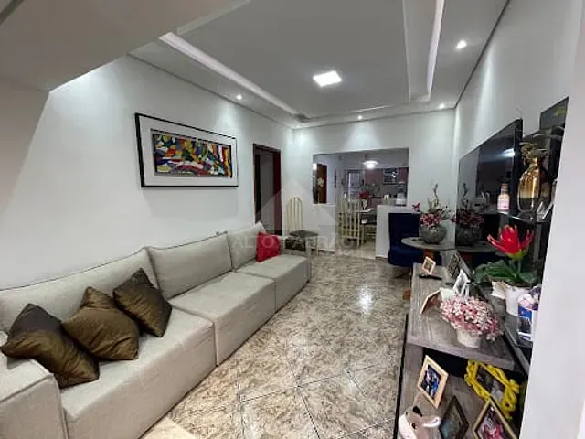 Casa com 272m² 5 quartos e 1 banheiro, à venda, no bairro Jardim Santa Lídia em Mauá