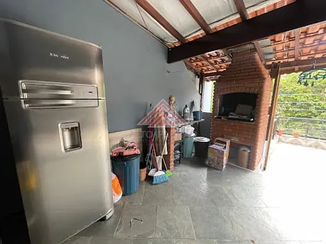 Casa com 272m² 5 quartos e 1 banheiro, à venda, no bairro Jardim Santa Lídia em Mauá
