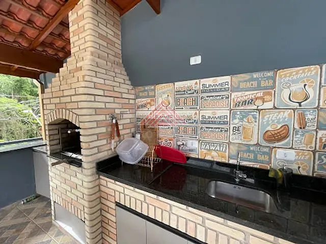 Casa com 272m² 5 quartos e 1 banheiro, à venda, no bairro Jardim Santa Lídia em Mauá