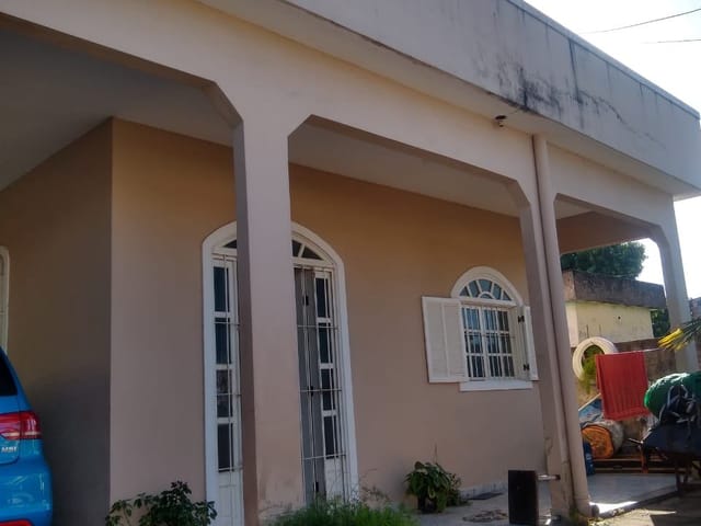 Casa 2 quartos e 2 banheiros, à venda, no bairro Goitacazes em Campos dos Goytacazes