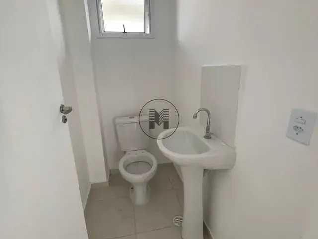 Casa 2 quartos e 1 banheiro, para alugar, no bairro Jardim Santa Luzia em Guaratinguetá