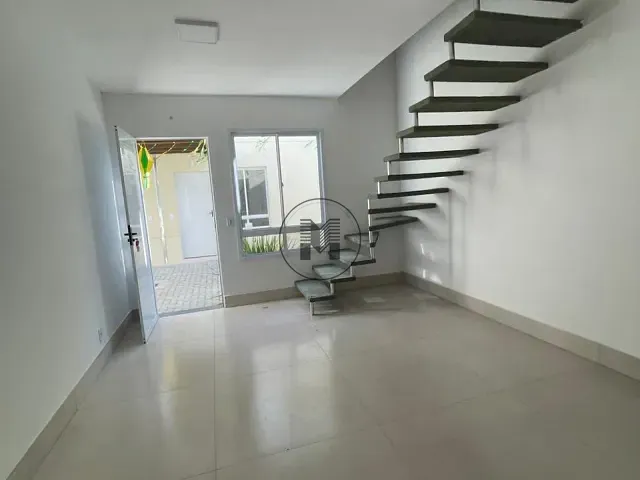 Casa 2 quartos e 1 banheiro, para alugar, no bairro Jardim Santa Luzia em Guaratinguetá