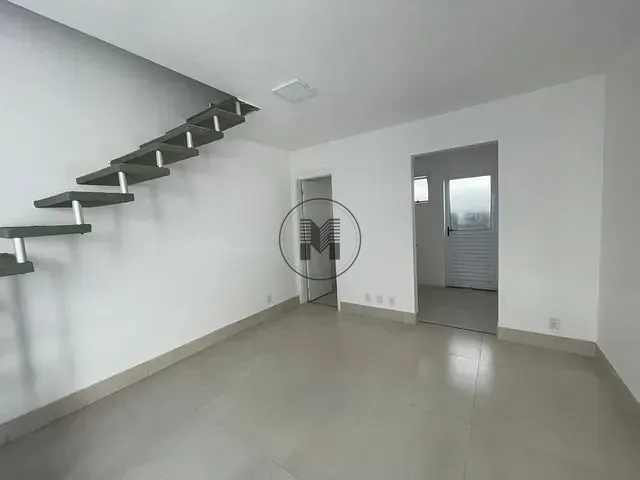 Casa 2 quartos e 1 banheiro, para alugar, no bairro Jardim Santa Luzia em Guaratinguetá