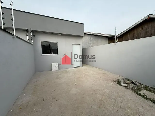 Casa com 125m² 2 quartos e 2 banheiros, para alugar, no bairro Residencial Comercial Cidade Vista Alegre em Pindamonhangaba
